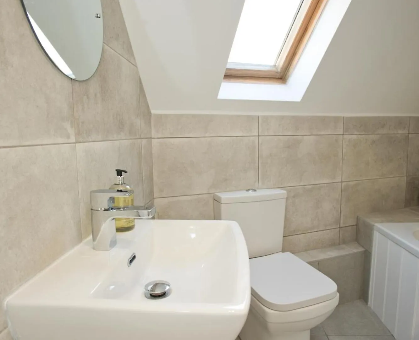 2 Bed House Free Parking 1Km From The Beach Bournemouth 0*,