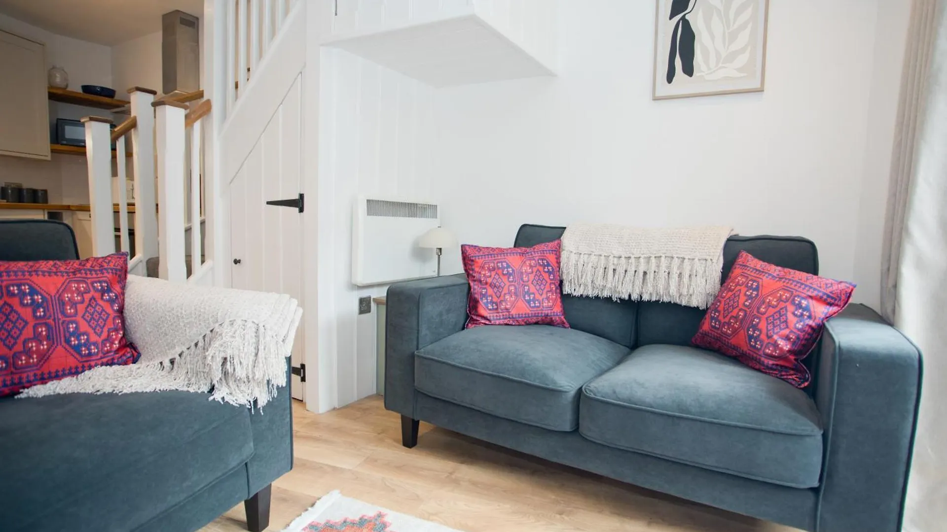 2 Bed House Free Parking 1Km From The Beach Bournemouth Holiday home