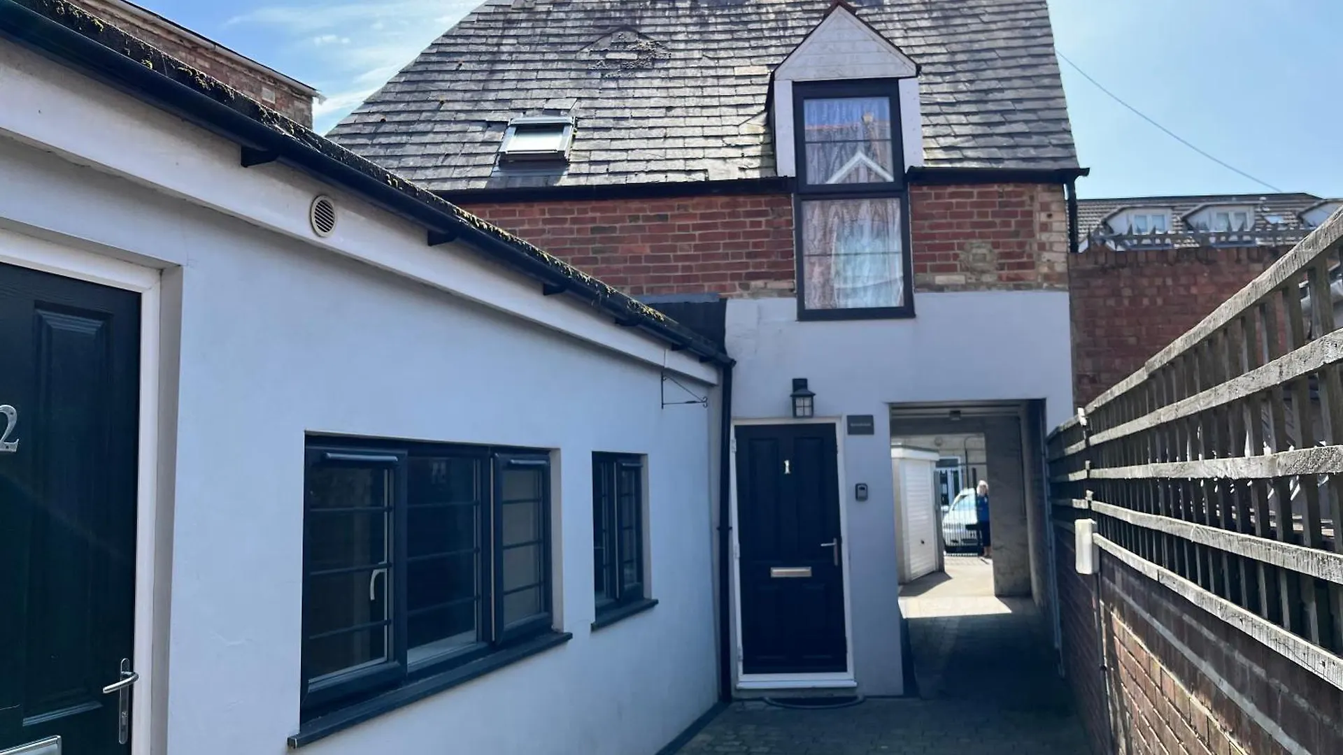 2 Bed House Free Parking 1Km From The Beach Bournemouth Holiday home